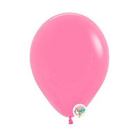 100-pack hot pink latex balloons by 7Circles in 5, 9, and 11 inches, perfect for elegant party decor. Globos rosa intenso para eventos.