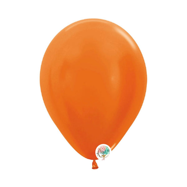 100-pack orange latex balloons by 7Circles in 5, 9, and 11 inches, perfect for elegant party decor. Globos naranjas para eventos.