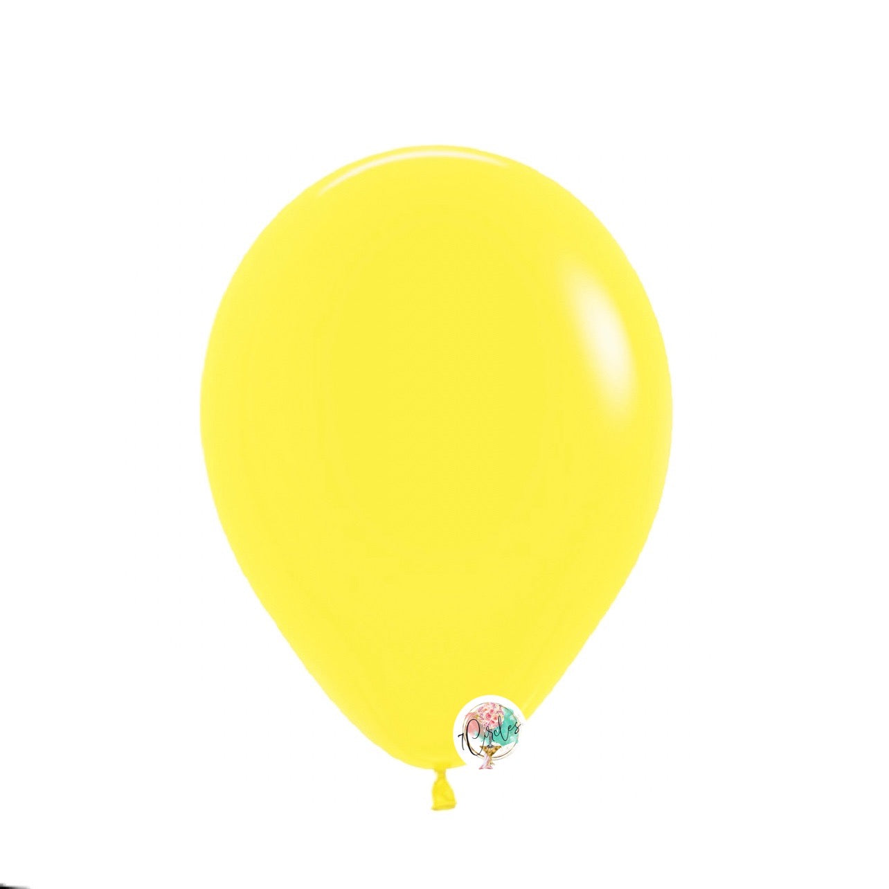 100-pack yellow latex balloons by 7Circles in 5, 9, and 11 inches, perfect for elegant party decor. Globos amarillos para eventos.